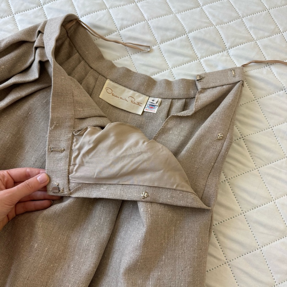 Oscar de la Renta Beige Midi Skirt - Elegant A-Line with Scalloped Hem - Picture 10 of 14